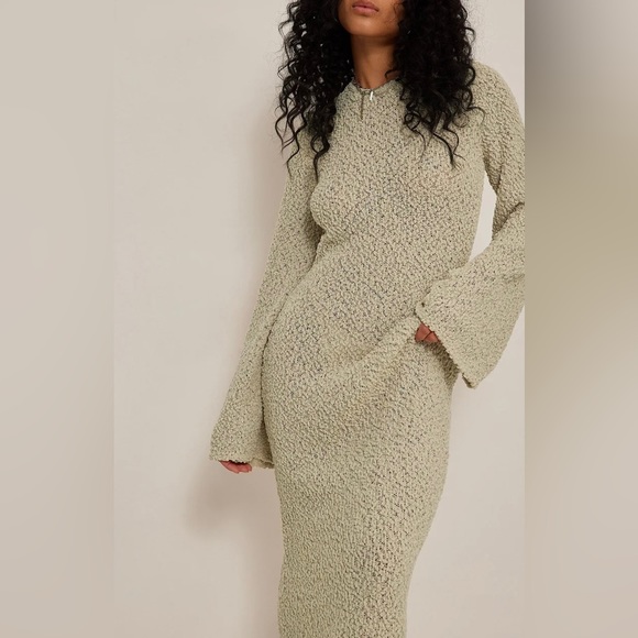 Catalina Cream Feminine Scoop Neck Bell Sleeve Boucle Knit Maxi Dress - Picture 3 of 8